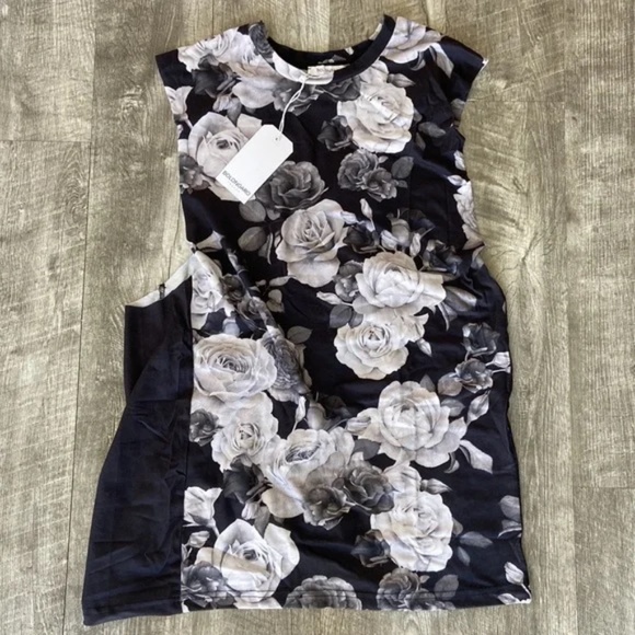 Bolongaro Trevor Sleeveless Rose Print Tank Top - Picture 2 of 4